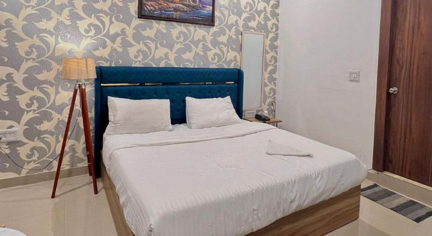 Letstay Business Suite in Noida