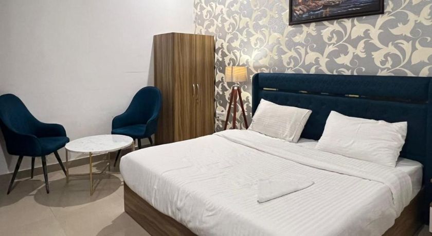 Letstay Business Suite in Noida