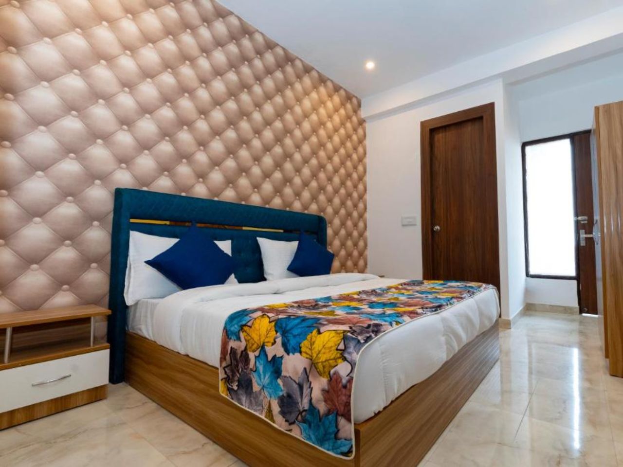 Letstay Business Suite in Noida