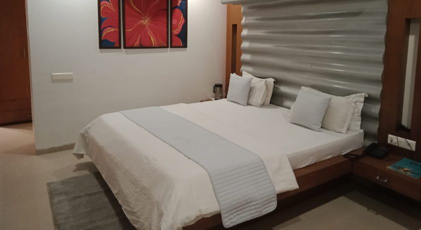 Hotel Laksh Residency in Anand