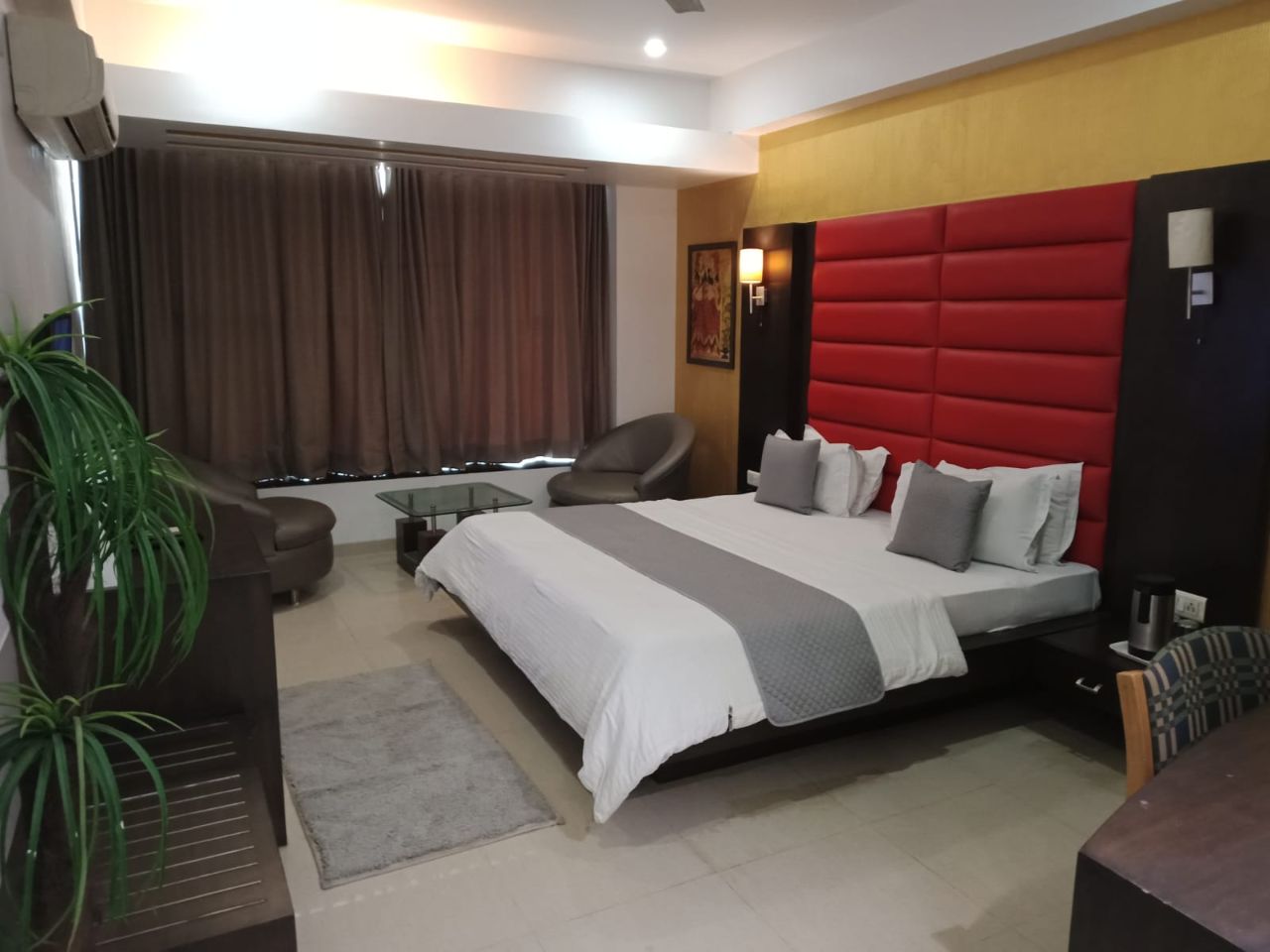 Hotel Laksh Residency in Anand