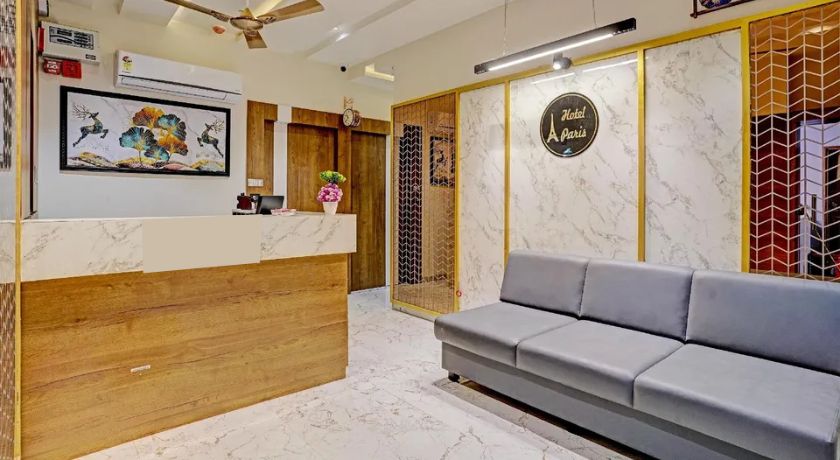 Hotel Paris Plaza in Ahmedabad