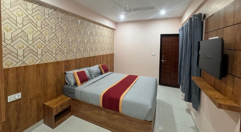 Hotel Golden Comforts in Bangalore