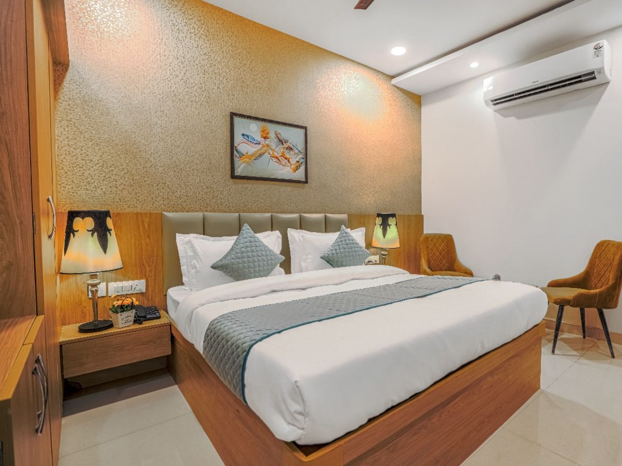 Hotel Devine in Zirakpur