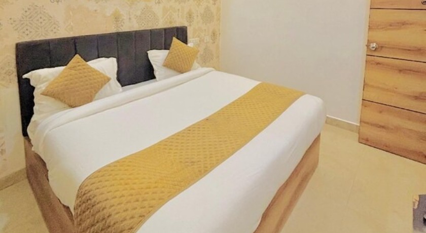 Hotel Devine in Zirakpur