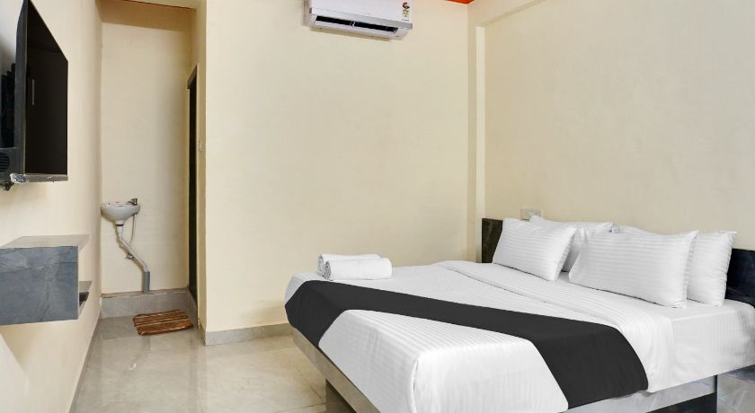 Hotel Paradise in Pune
