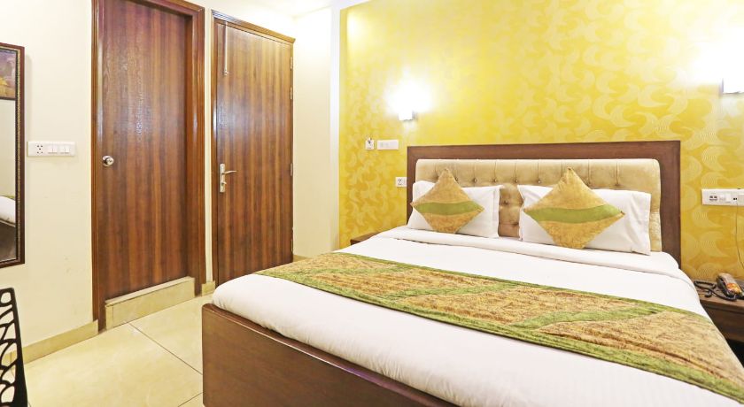 Hotel Redstone in Delhi