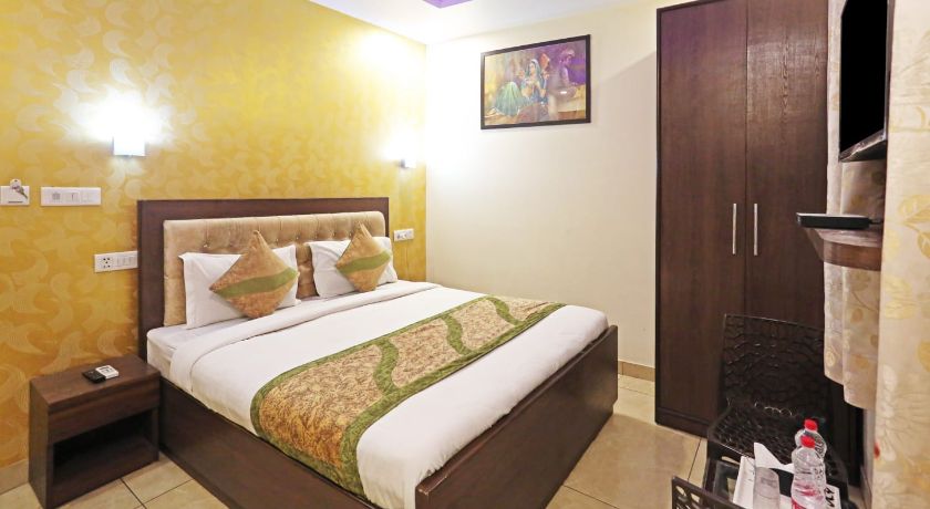 Hotel Redstone in Delhi
