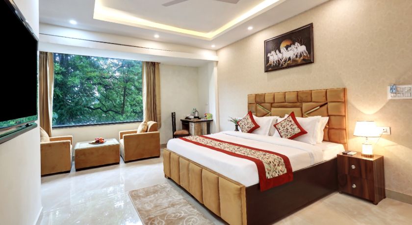 Hotel Golden Era in Noida