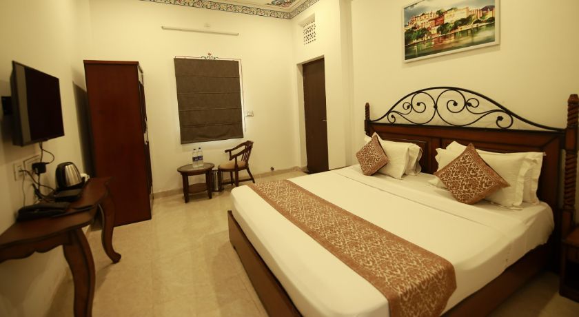 Hotel Casa - By The Lake in Udaipur