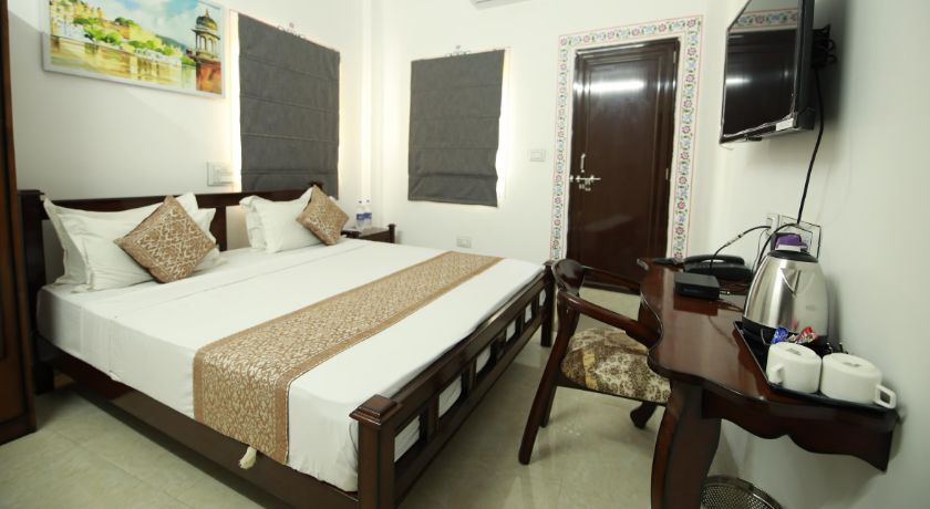 Hotel Casa - By The Lake in Udaipur