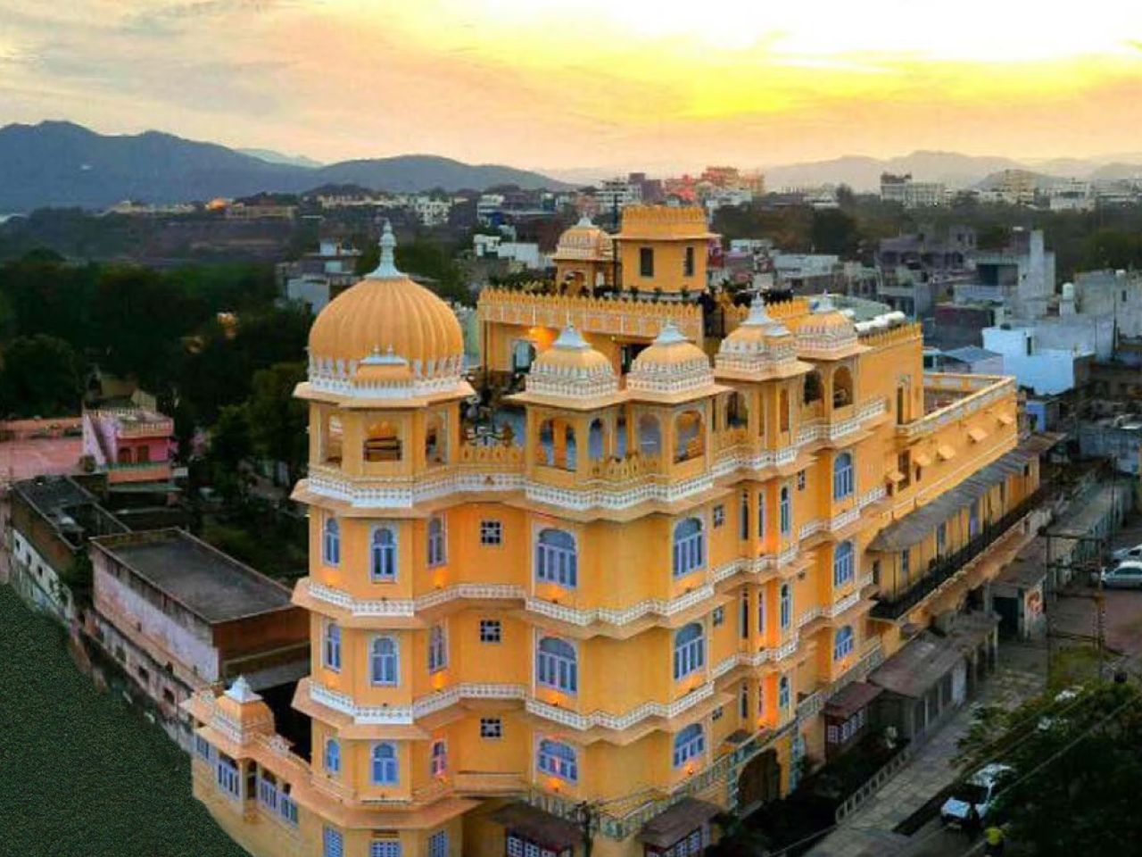 Bloom Boutique | Lake Pichola in Udaipur