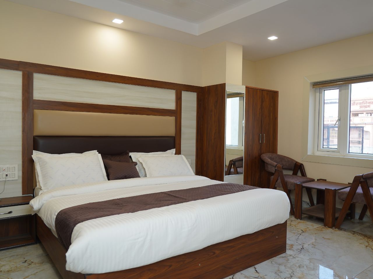 Hotel Dev Rishi By T and M in Haridwar