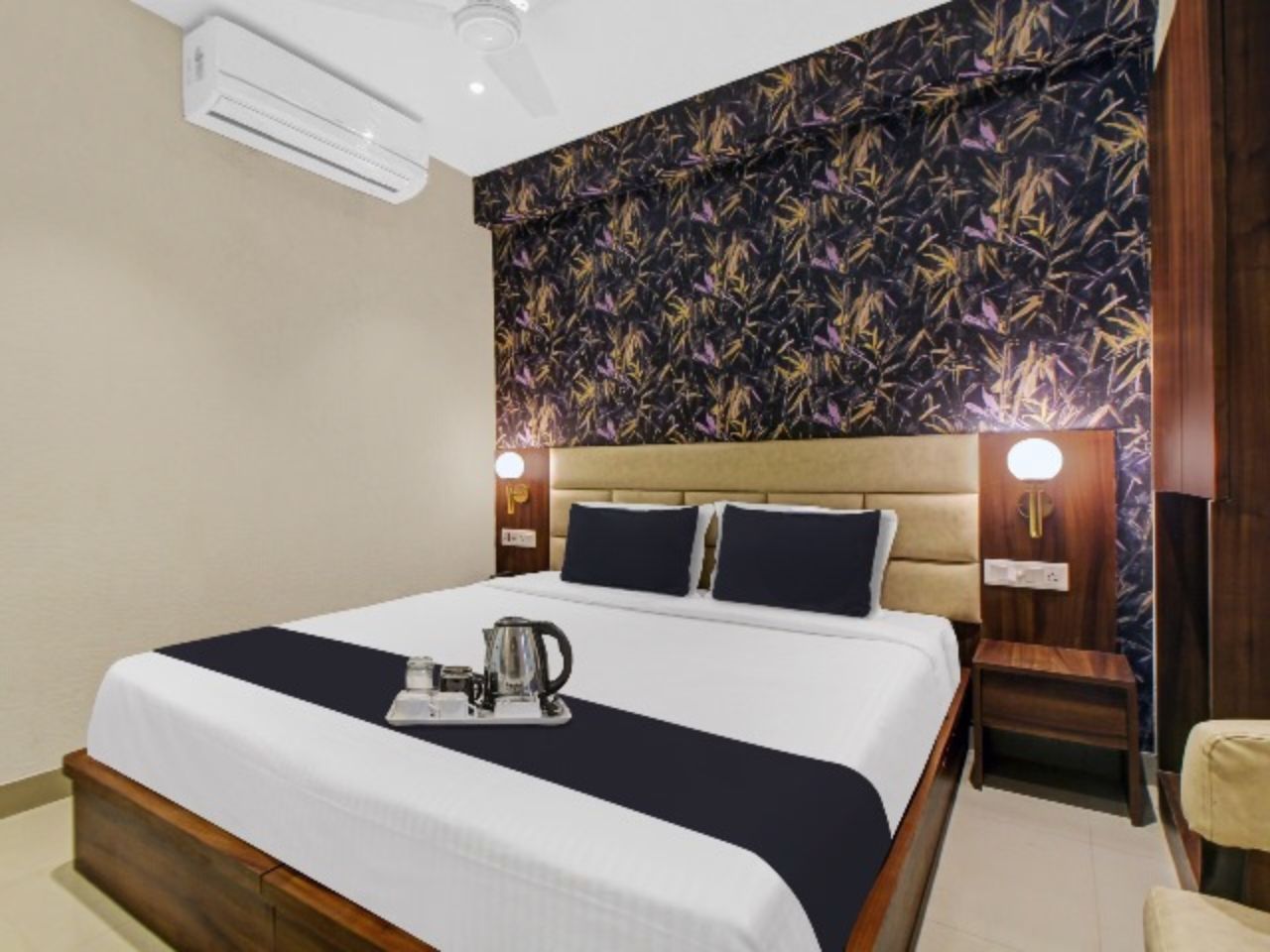 Hotel Lake View Royal in Kolkata