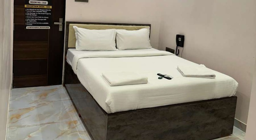 Blissful Rooms and Banquet in Thane