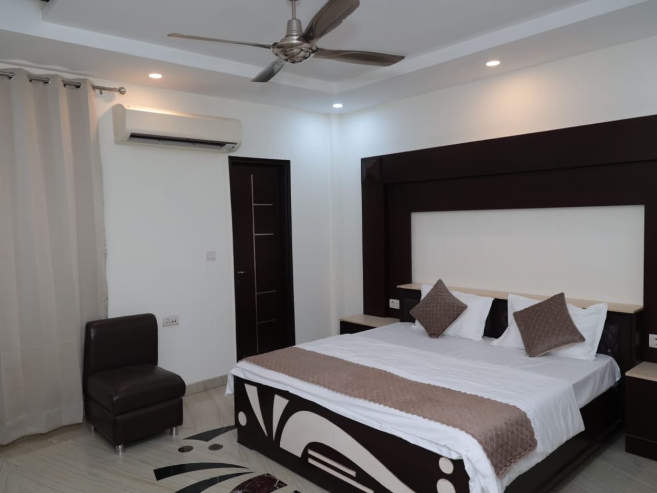 Rudraksh Residency in Delhi