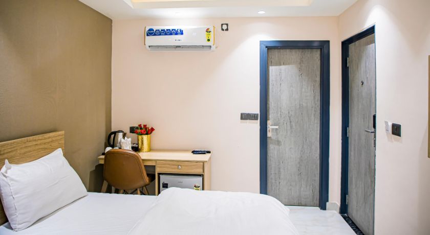 Azora By Cherish in Delhi