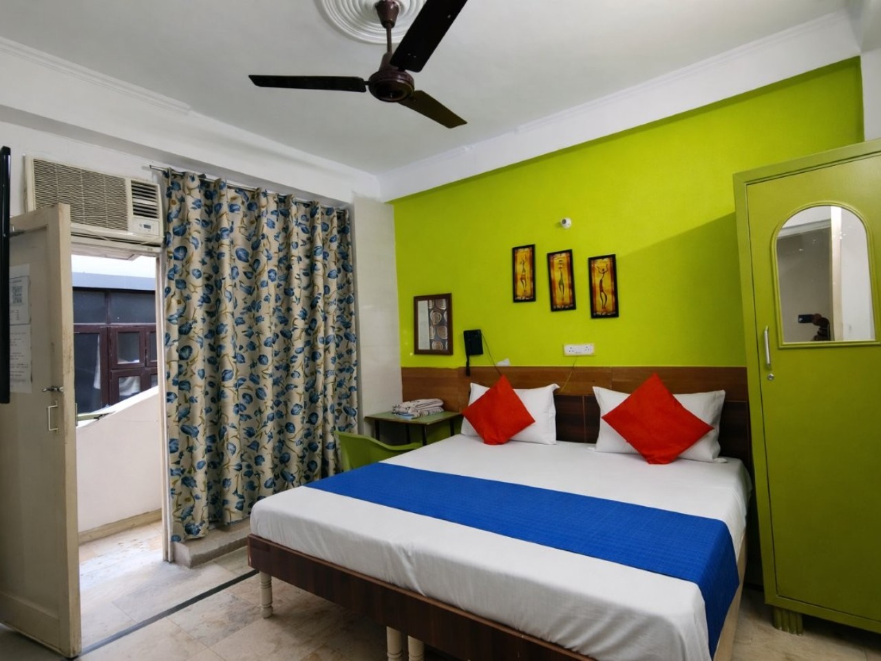 Anand Villa One in Delhi