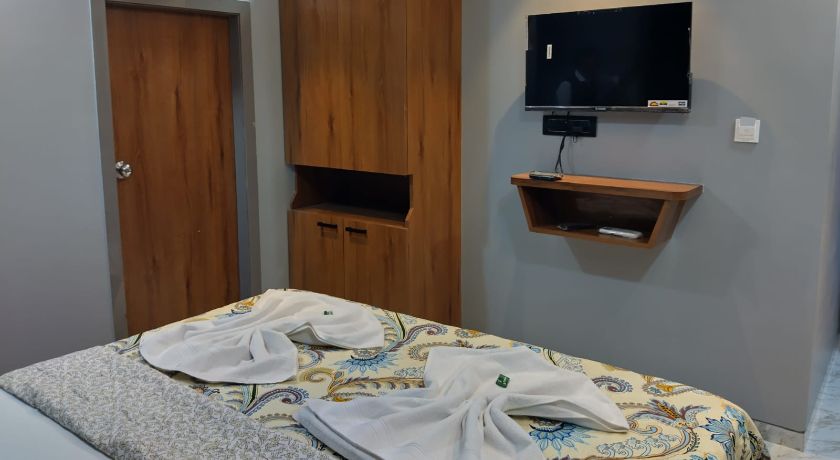 Hotel Aqua Highway Residency in Mumbai