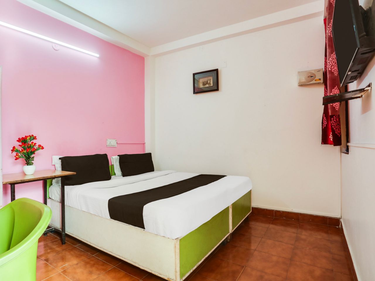 Anand Villa in Delhi