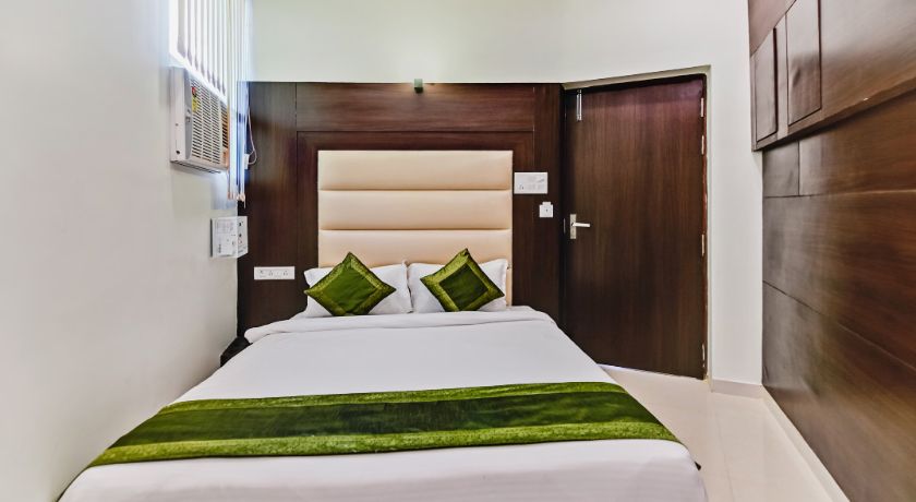 Hotel Resto in Lucknow