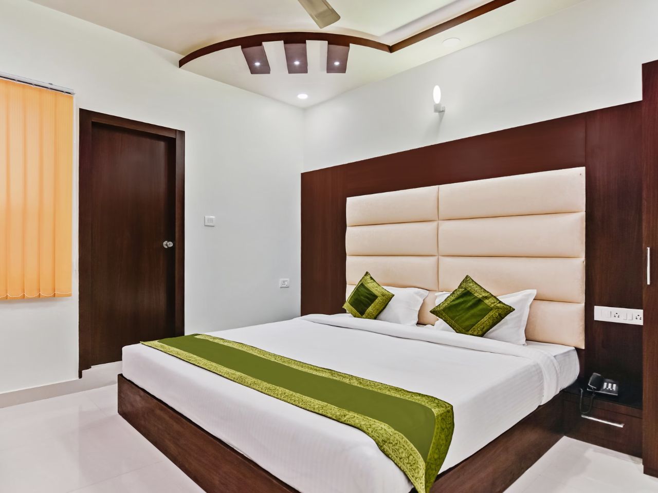 Hotel Resto in Lucknow