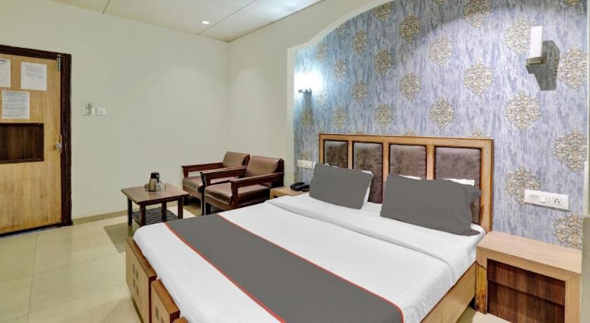 Hotel Royal Plaza in Ahmedabad