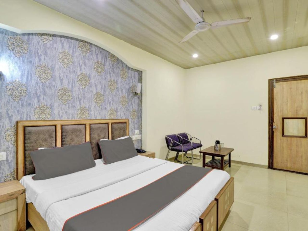 Hotel Royal Plaza in Ahmedabad