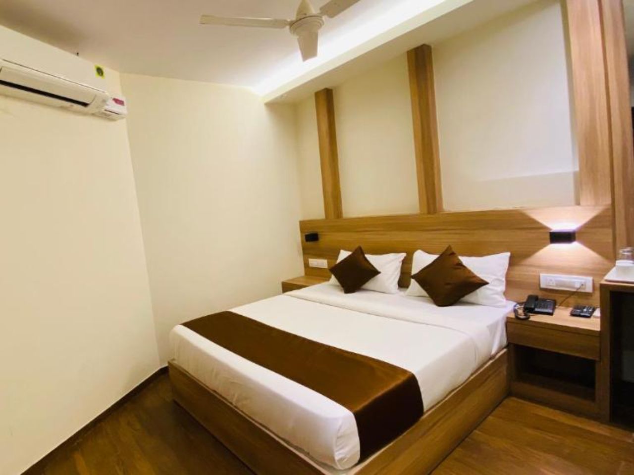 Hotel Plaza Heights in Mangalore