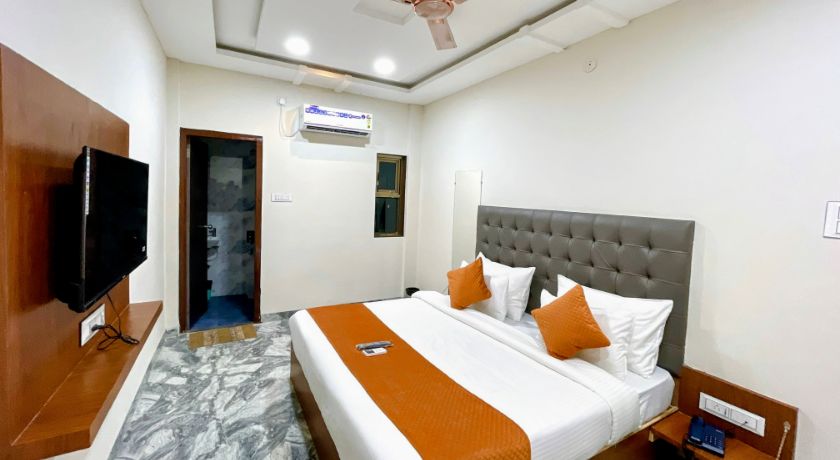 Hotel Kamari Inn in Indore