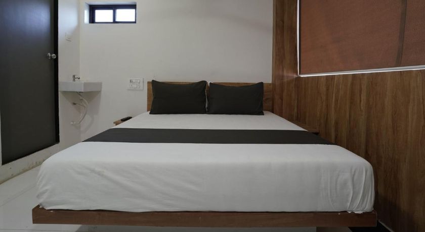 Hotel Vrindavan Residency in Thane