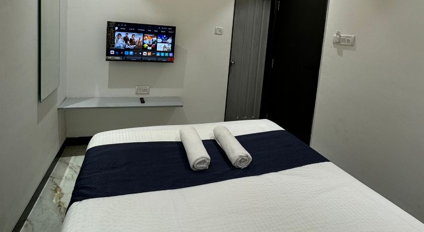 Hotel Flora Inn in Mumbai