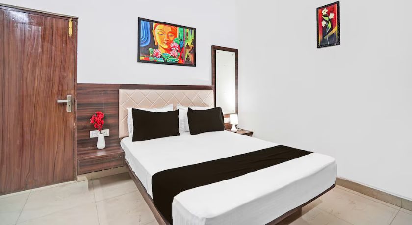 Hotel Lotus Inn in Lucknow