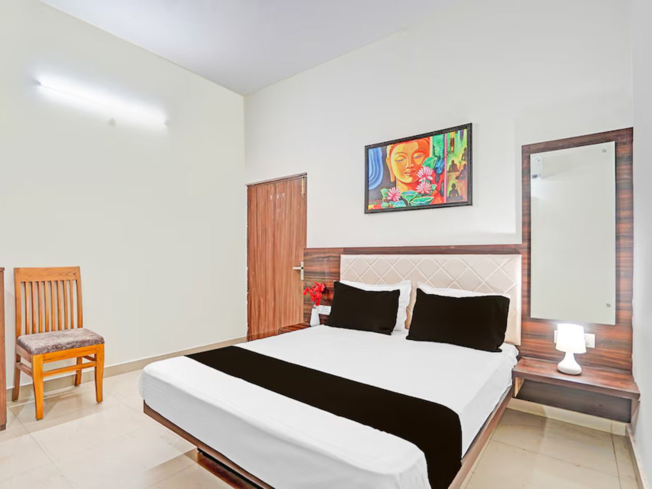 Hotel Lotus Inn in Lucknow