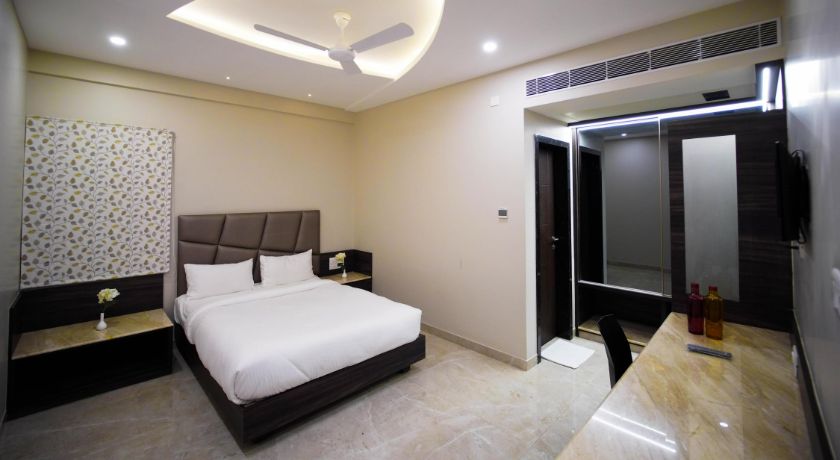 Sun Shine Hotel in Bangalore