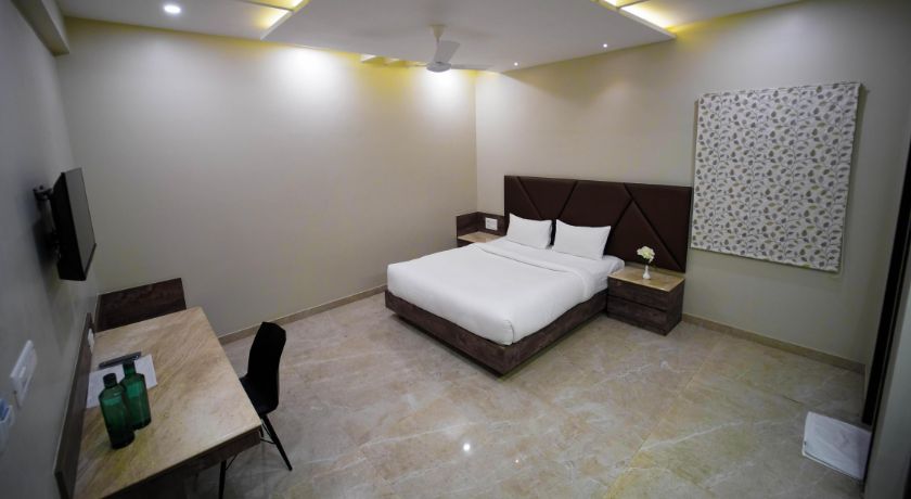 Sun Shine Hotel in Bangalore