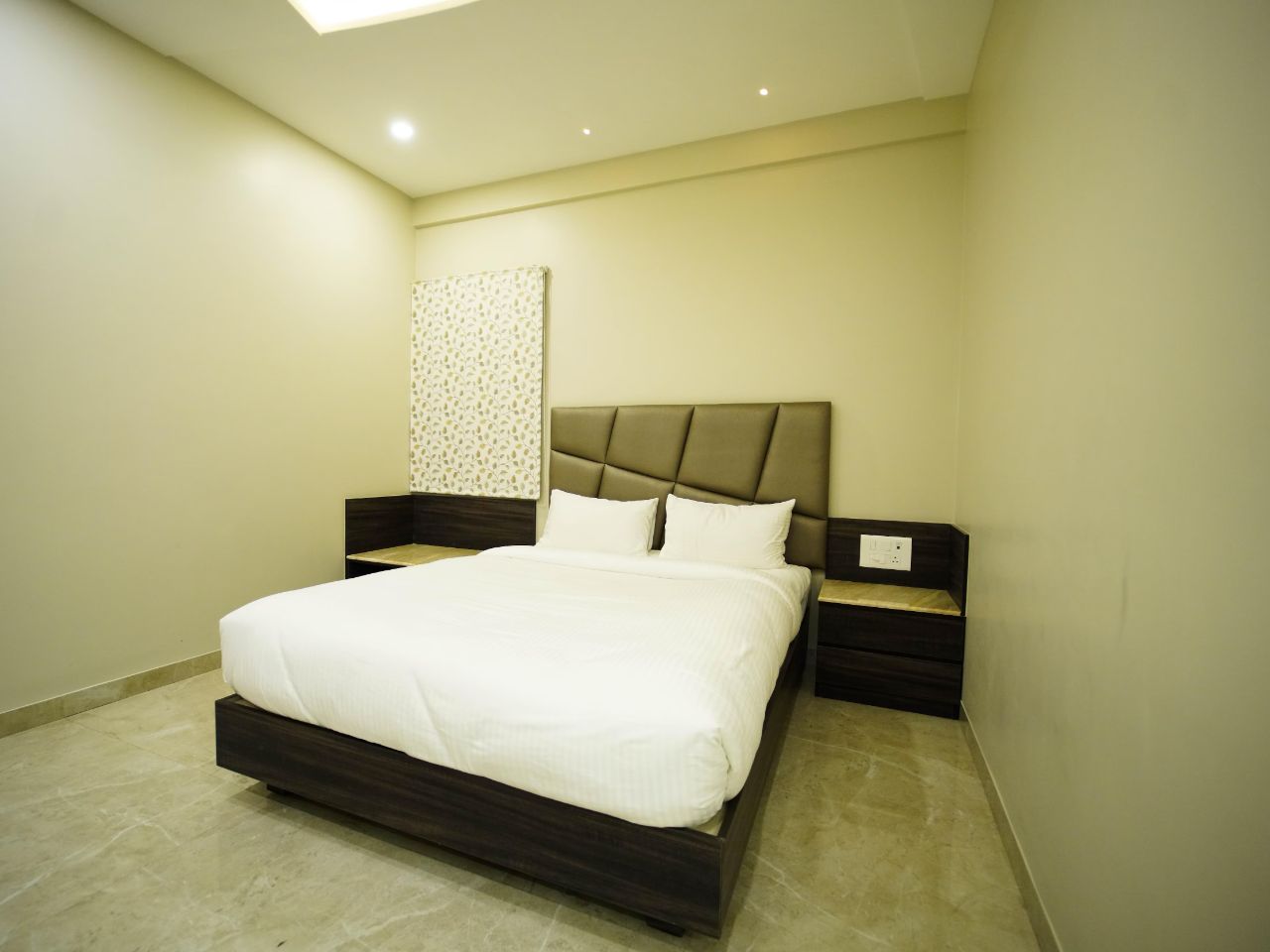 Sun Shine Hotel in Bangalore