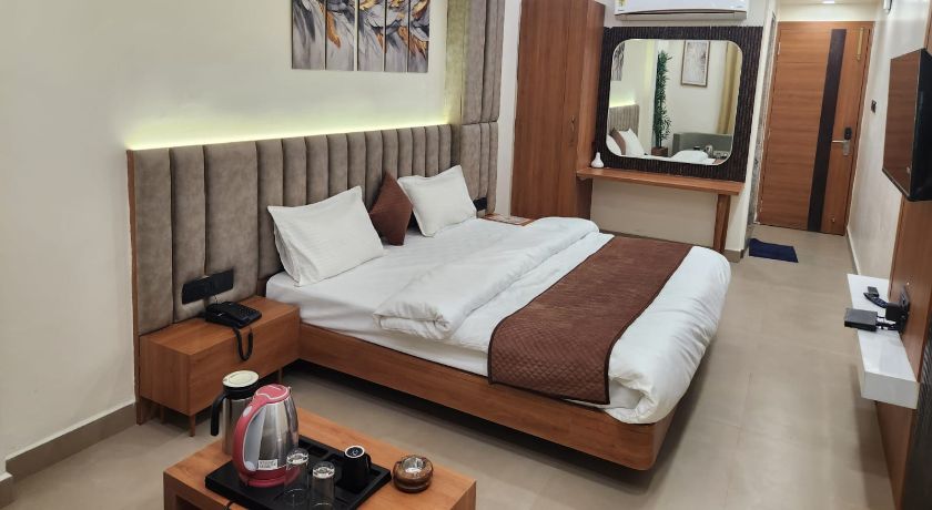 Hotel Shrinath Casa Inn in Bhopal