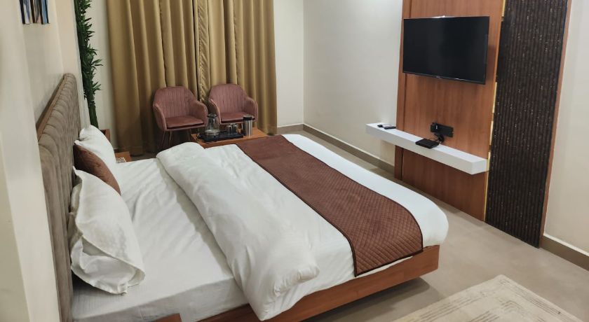 Hotel Shrinath Casa Inn in Bhopal