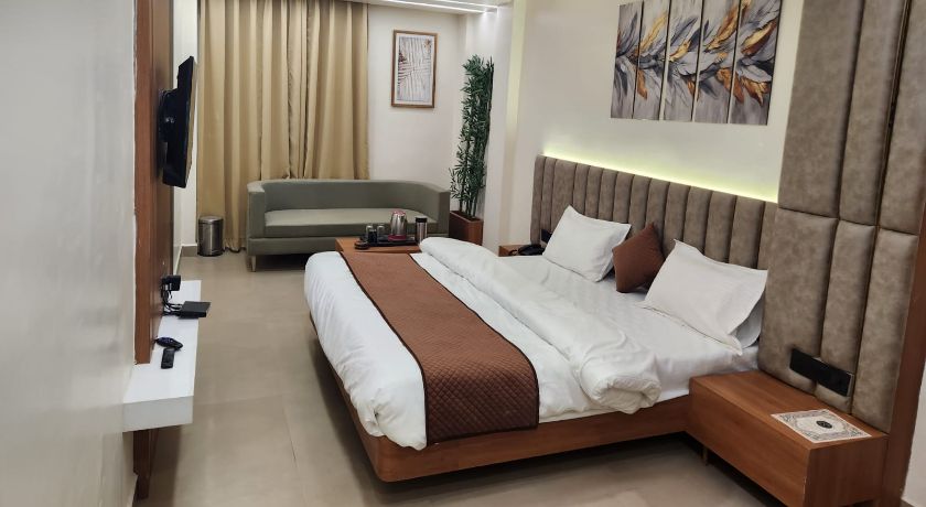 Hotel Shrinath Casa Inn in Bhopal