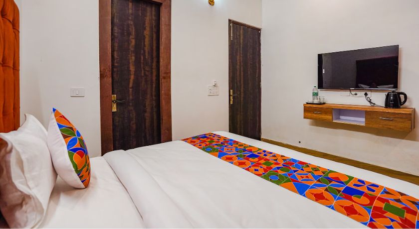 Saffron Inn in Noida