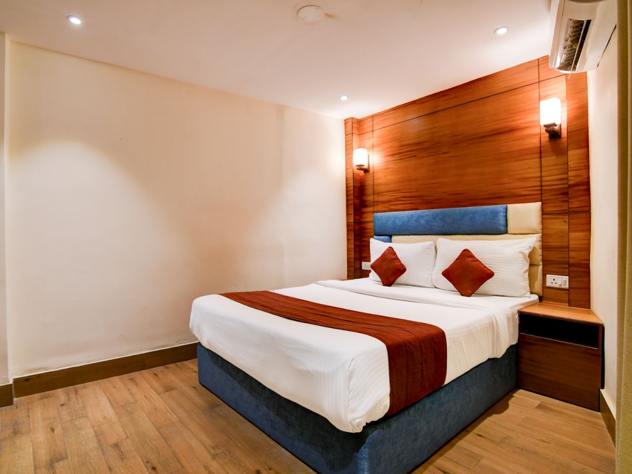 Kings Crown in Kolkata