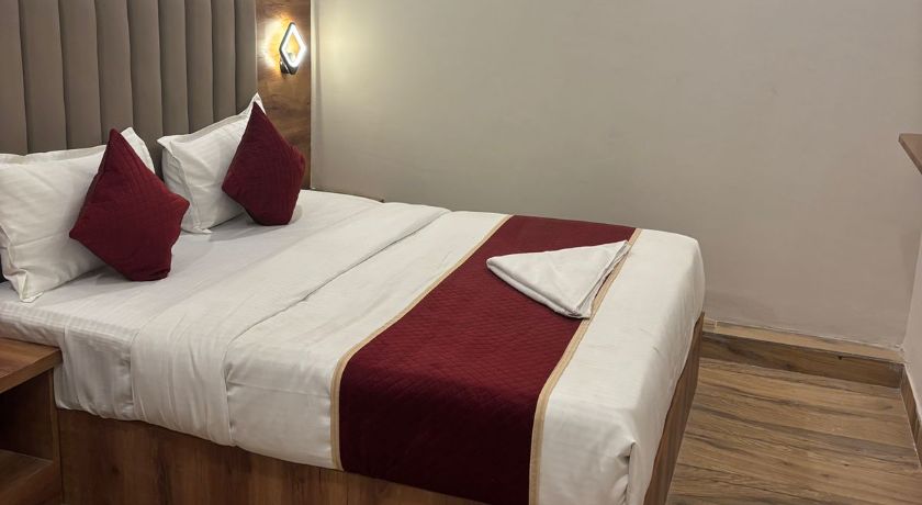 Hotel Crystal Suite in Mumbai