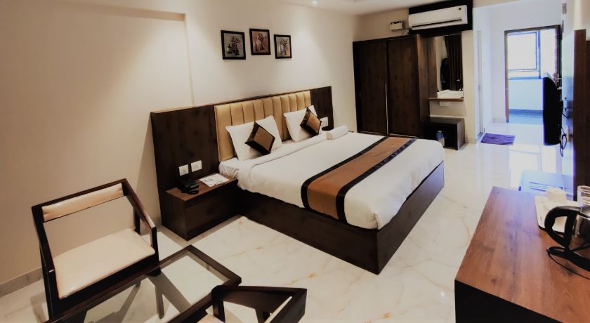 Adyar Plaza Inn in Mangalore