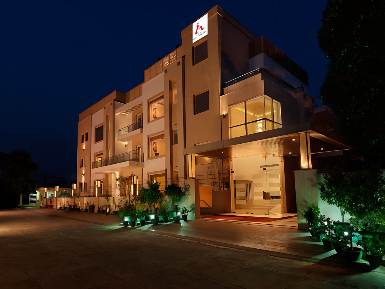 Inde Hotel Vista Woods in Gurgaon