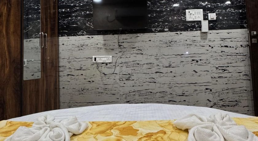 The Sunset Avenue in Mumbai