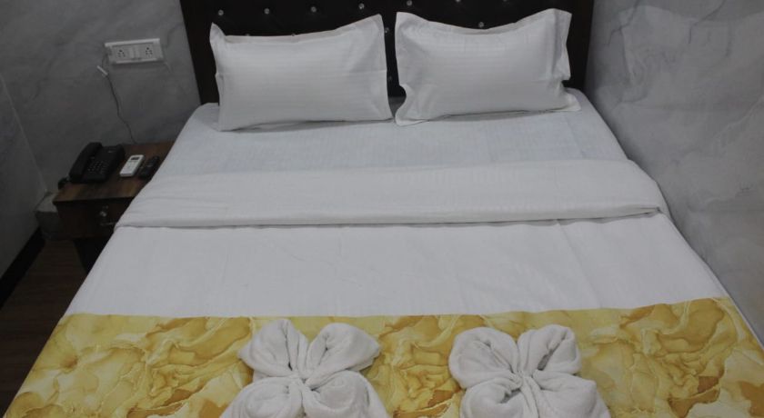 The Sunset Avenue in Mumbai