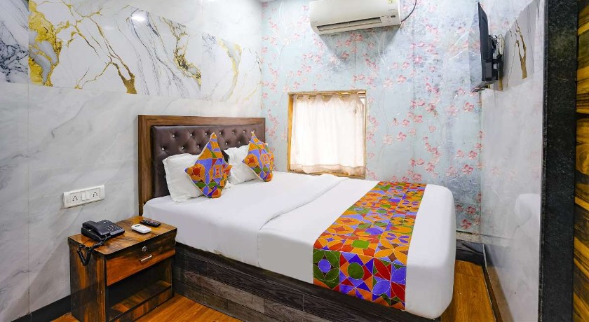 The Sunset Avenue in Mumbai