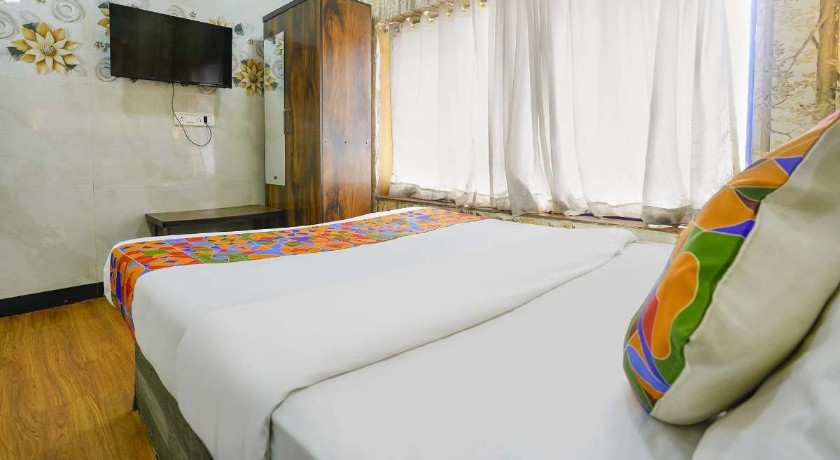 The Sunset Avenue in Mumbai