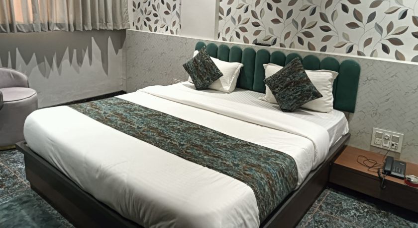 The Clove Leaf By Hotel Krishna Palace in Vadodara